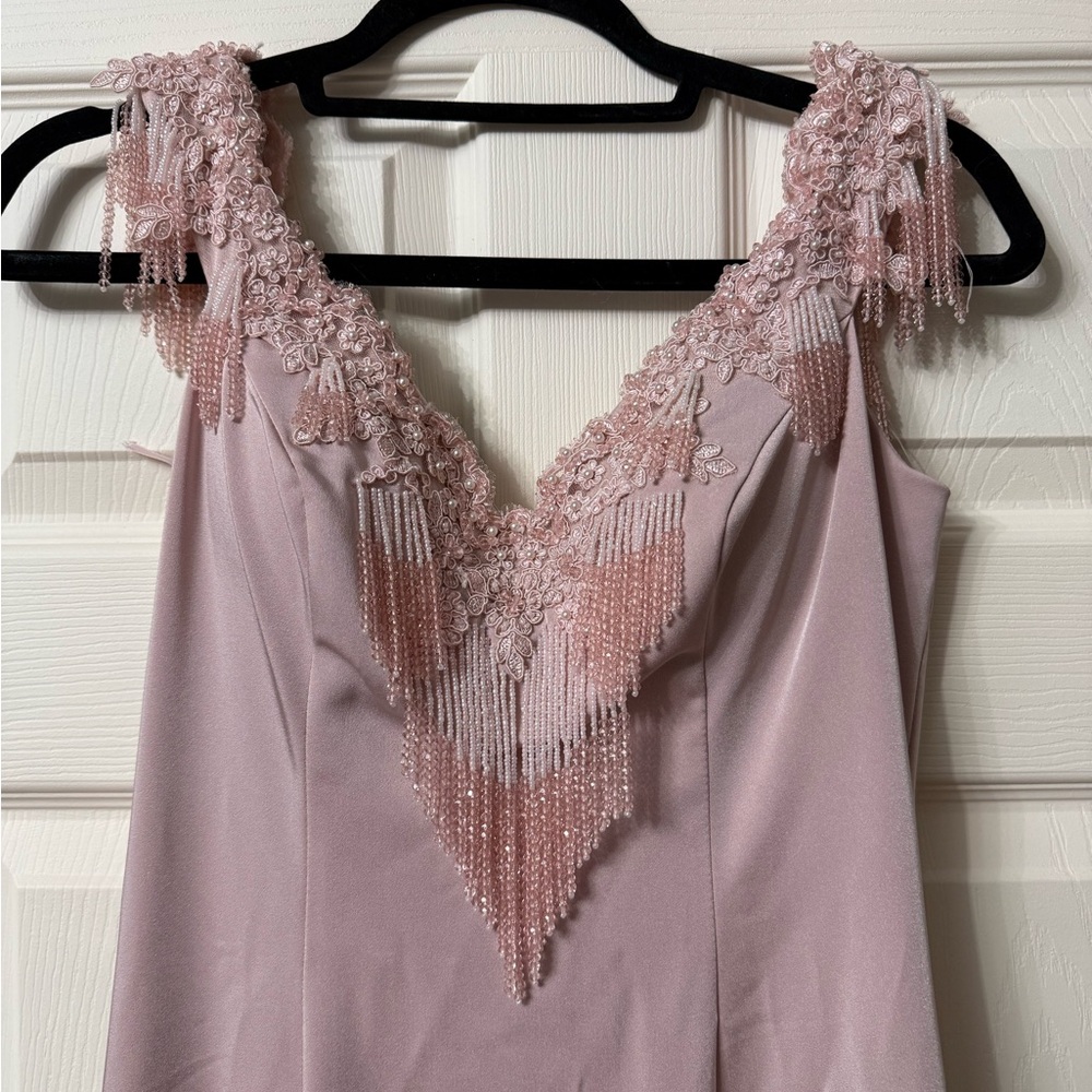 Elegant Pink Sleeveless Dress with Beaded Details